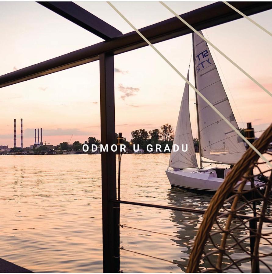 Ada Moment Splav- Kuca Na Reci Beograd- Floating House On Sava River ,Belgrad Zewnętrze zdjęcie